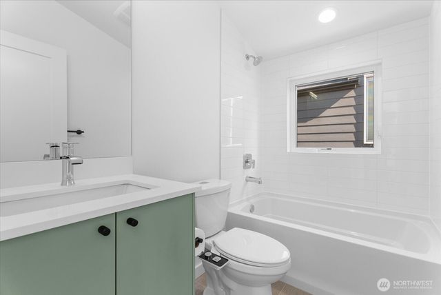11824 31st Place NE, Seattle, WA 98125