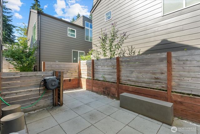 11824 31st Place NE, Seattle, WA 98125