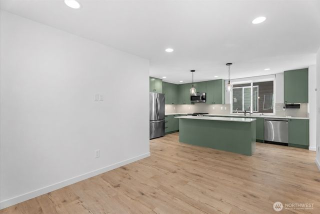 11824 31st Place NE, Seattle, WA 98125