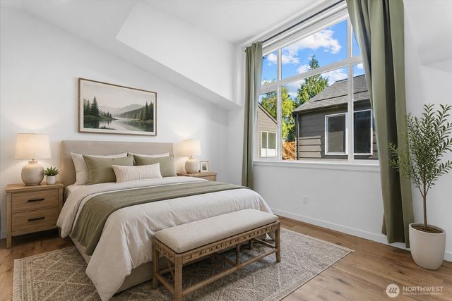 11824 31st Place NE, Seattle, WA 98125