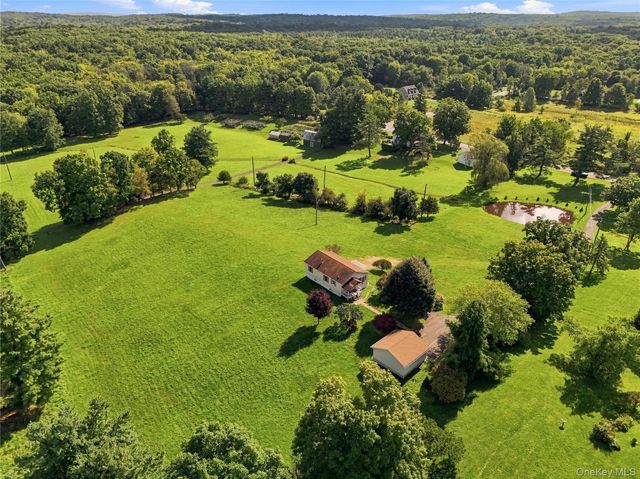 243 Howells Turnpike, Middletown, NY 10940