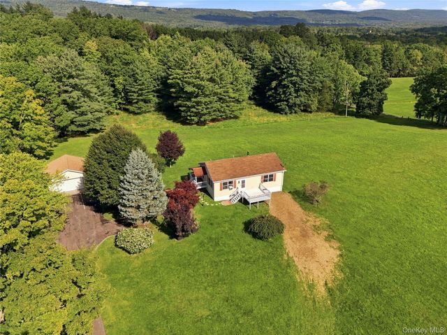 243 Howells Turnpike, Middletown, NY 10940
