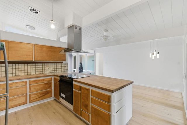 618 Sheraton Drive, Sunnyvale, CA 94087