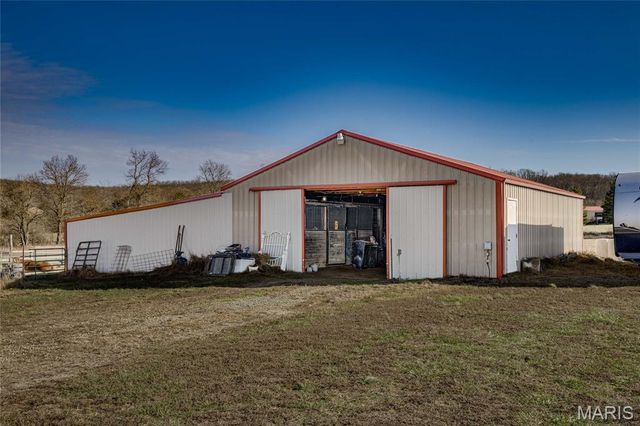 1002 Goldbits Road, Farmington, MO 63640