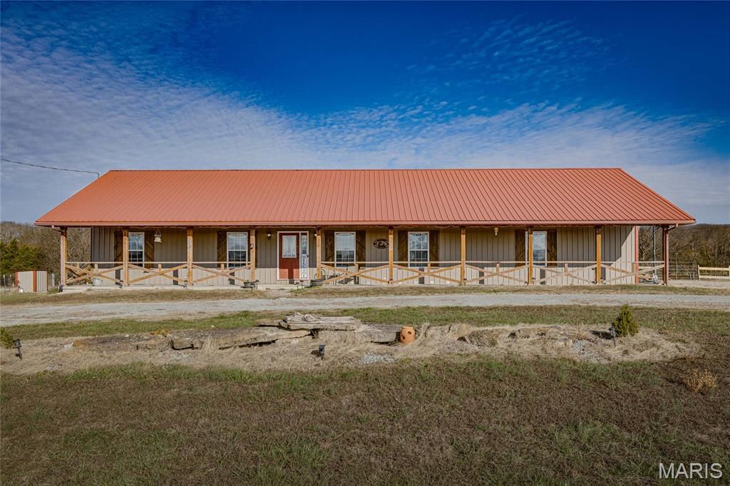 1002 Goldbits Road, Farmington, MO 63640