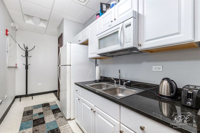 2272 95th Street 125-2, Naperville, IL 60564