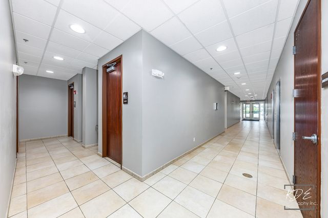2272 95th Street 125-2, Naperville, IL 60564
