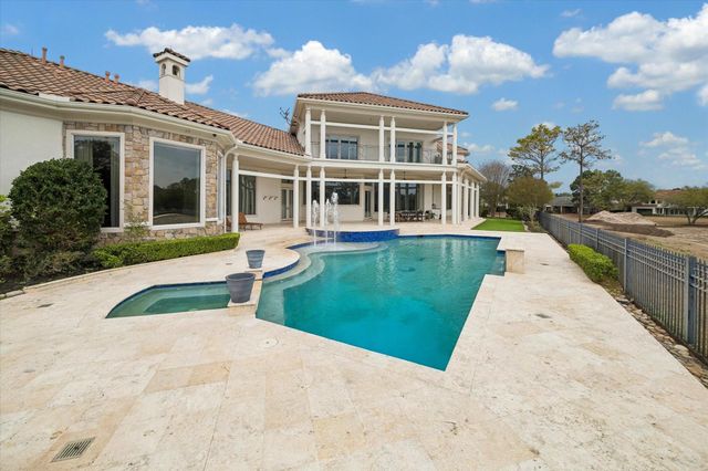 11602 Versailles Lakes Lane, Houston, TX 77082