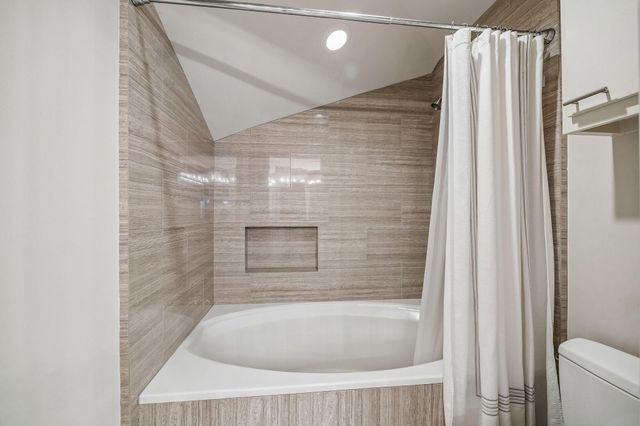 11602 Versailles Lakes Lane, Houston, TX 77082