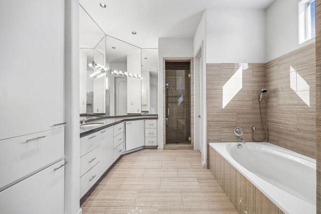 11602 Versailles Lakes Lane, Houston, TX 77082