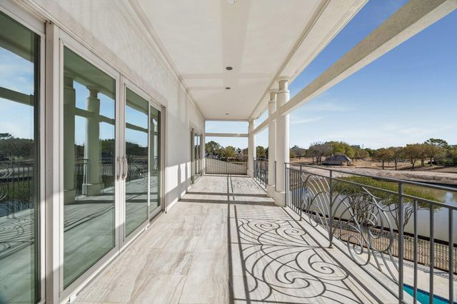 11602 Versailles Lakes Lane, Houston, TX 77082