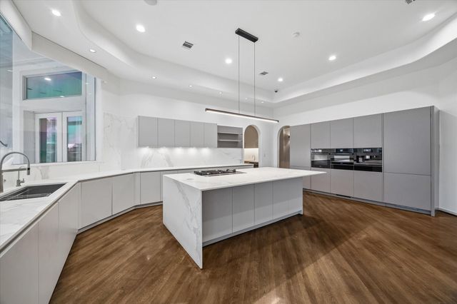 11602 Versailles Lakes Lane, Houston, TX 77082