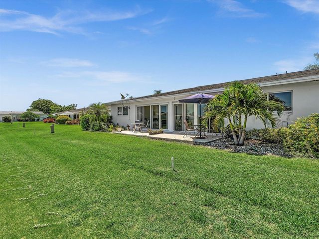 2017 SW GOLF Lane 109, Boynton Beach, FL 33426