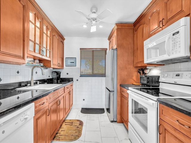 2017 SW GOLF Lane 109, Boynton Beach, FL 33426