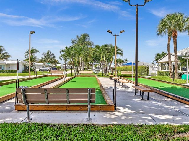2017 SW GOLF Lane 109, Boynton Beach, FL 33426