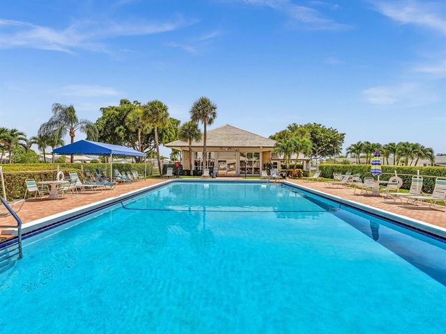 2017 SW GOLF Lane 109, Boynton Beach, FL 33426