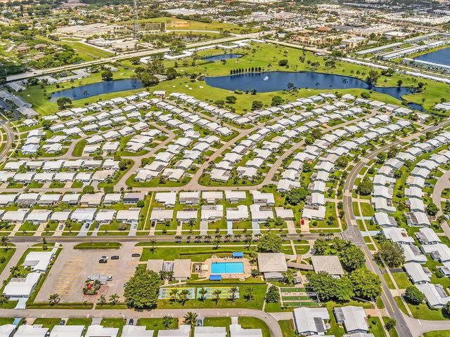 2017 SW GOLF Lane 109, Boynton Beach, FL 33426