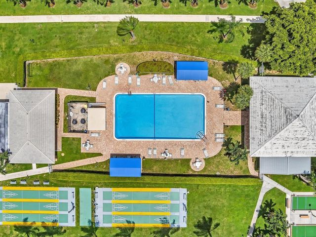 2017 SW GOLF Lane 109, Boynton Beach, FL 33426