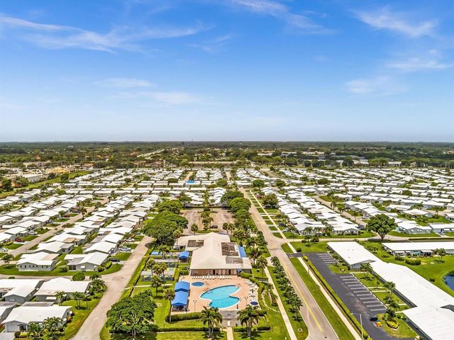 2017 SW GOLF Lane 109, Boynton Beach, FL 33426