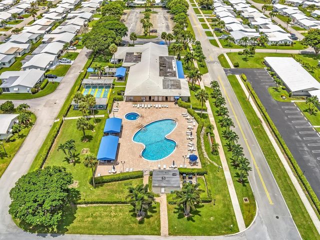 2017 SW GOLF Lane 109, Boynton Beach, FL 33426
