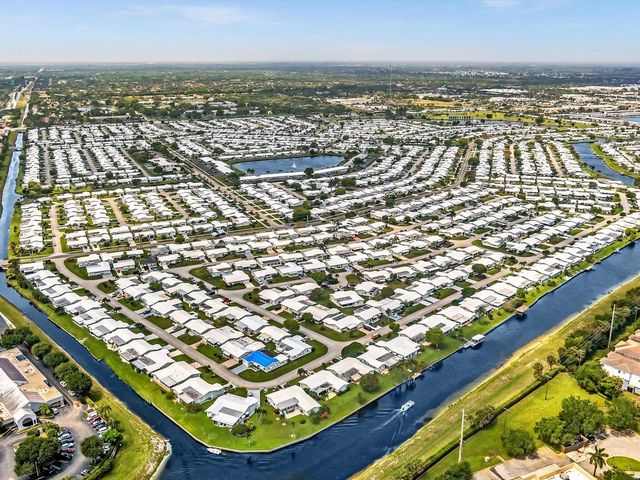2017 SW GOLF Lane 109, Boynton Beach, FL 33426