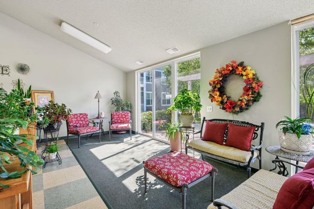 100 Clydesdale Trail 128, Hamel, MN 55340