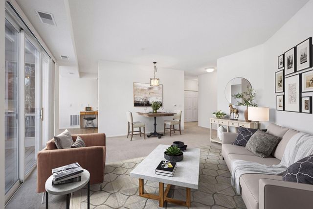 100 Clydesdale Trail 128, Hamel, MN 55340