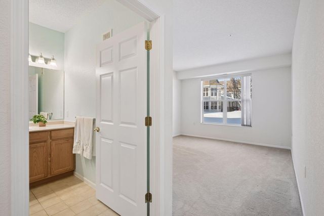 100 Clydesdale Trail 128, Hamel, MN 55340