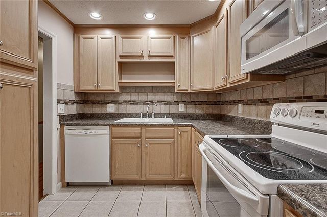 516 Hillcrest Drive, Randleman, NC 27317