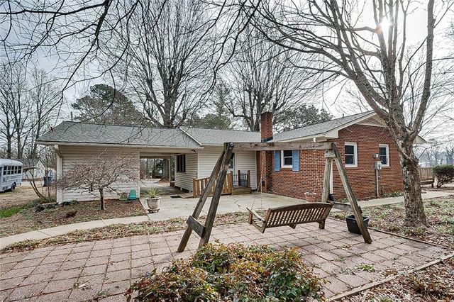 516 Hillcrest Drive, Randleman, NC 27317