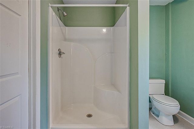 516 Hillcrest Drive, Randleman, NC 27317