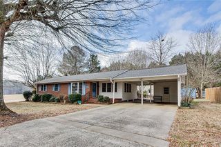 516 Hillcrest Drive, Randleman, NC 27317