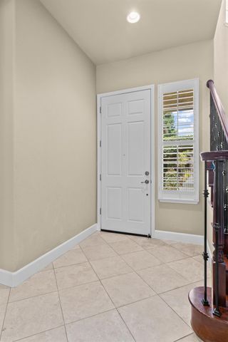 100 Paizano Ct, Roseville, CA 95661