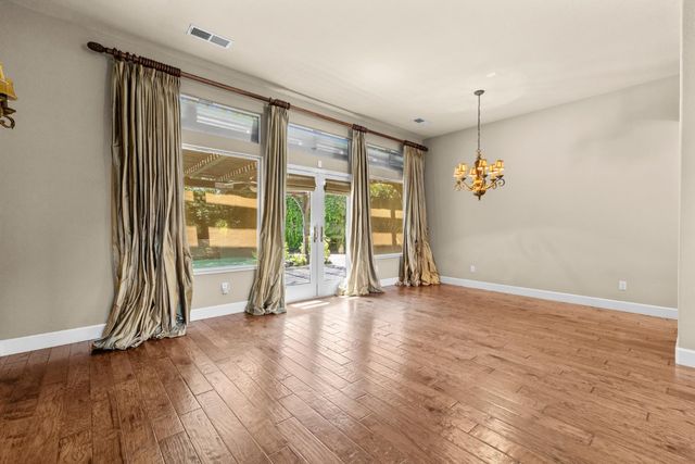 100 Paizano Ct, Roseville, CA 95661
