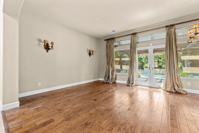100 Paizano Ct, Roseville, CA 95661