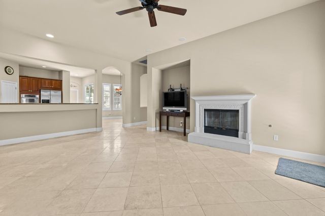 100 Paizano Ct, Roseville, CA 95661