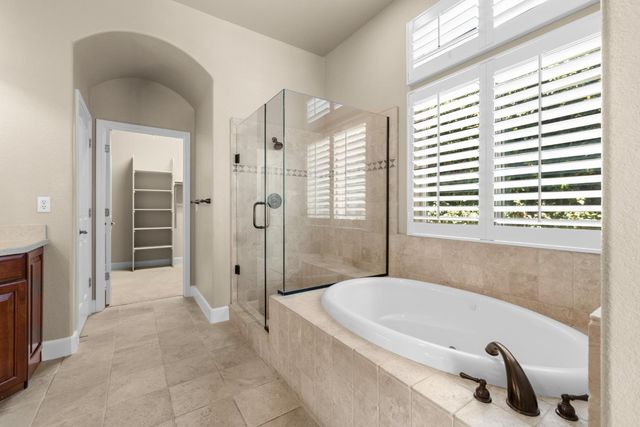 100 Paizano Ct, Roseville, CA 95661
