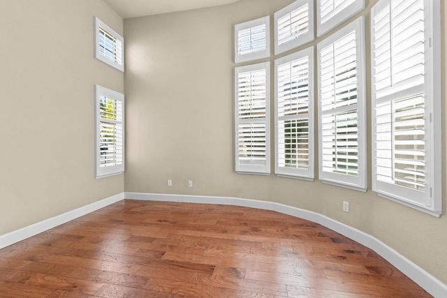 100 Paizano Ct, Roseville, CA 95661