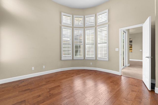 100 Paizano Ct, Roseville, CA 95661