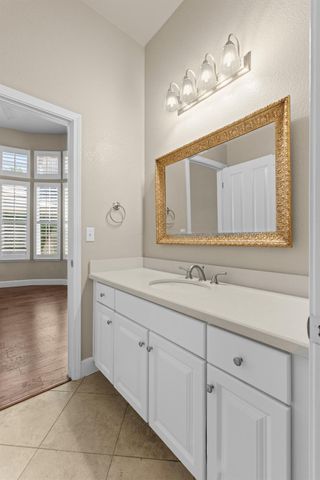 100 Paizano Ct, Roseville, CA 95661