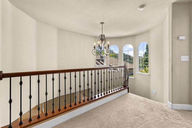 100 Paizano Ct, Roseville, CA 95661