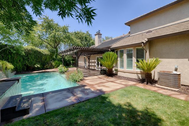 100 Paizano Ct, Roseville, CA 95661