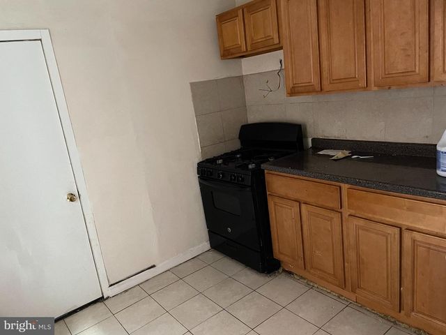 1909 W BRISTOL ST, Philadelphia, PA 19140