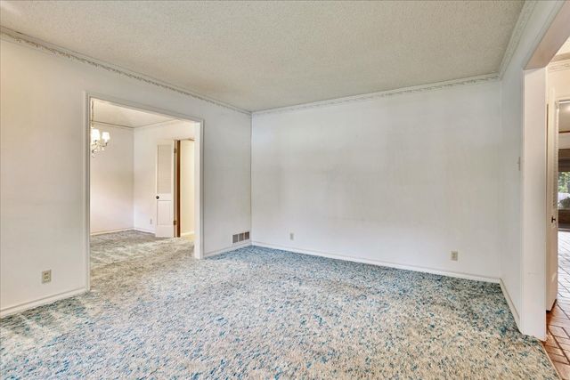 602 Queens Road, Denison, TX 75020