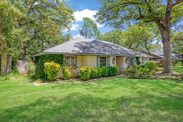 602 Queens Road, Denison, TX 75020