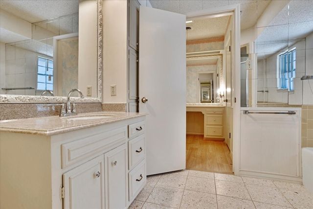 602 Queens Road, Denison, TX 75020
