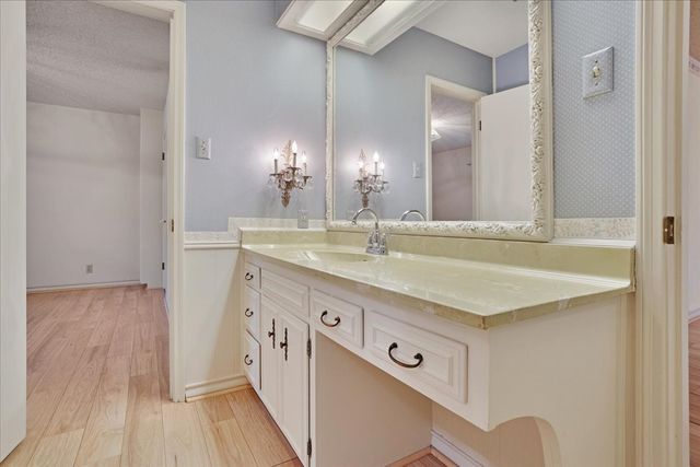 602 Queens Road, Denison, TX 75020