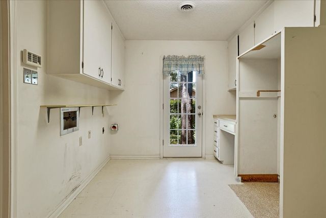 602 Queens Road, Denison, TX 75020