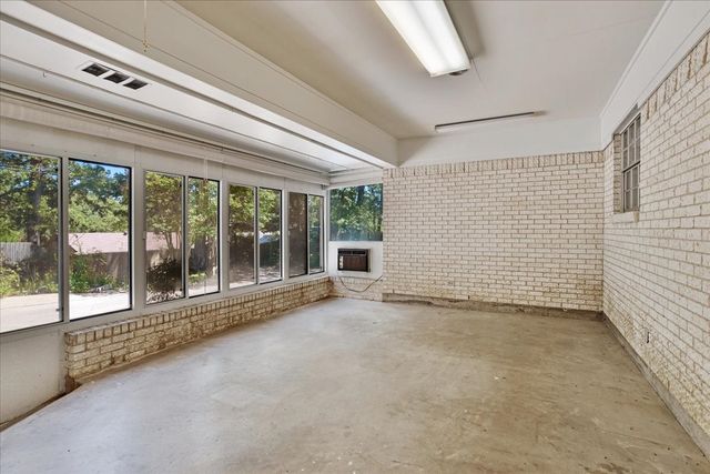 602 Queens Road, Denison, TX 75020