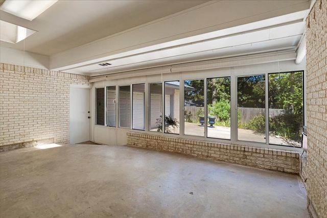 602 Queens Road, Denison, TX 75020